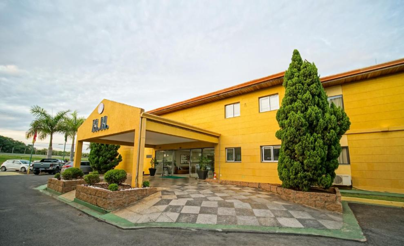 Hotel Nacional Inn Sorocaba_ sala de reunião climatizada com Wi-Fi, projetor e estacionamento incluso para eventos corporativos