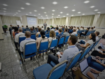 Sala de Reunião em Sorocaba para até 100 Pessoas como o Dan Inn transforma eventos corporativos enxutos em experiências produtivas