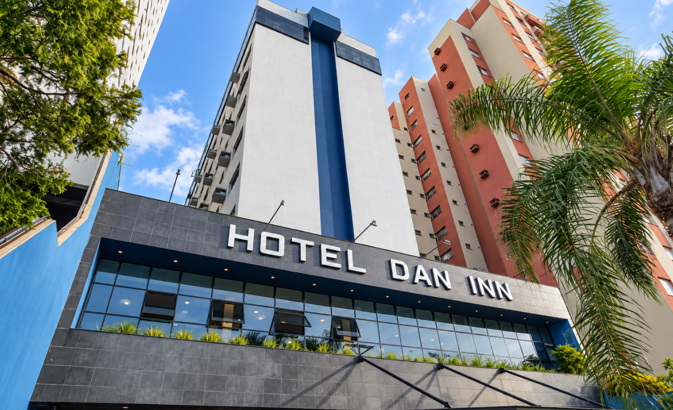 Fachada do hotel executivo na Avenida Dr. Afonso Vergueiro em Sorocaba